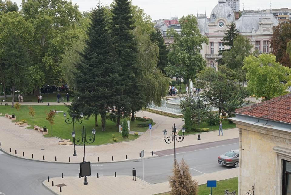 מלון רוסה Charlino Plaza מראה חיצוני תמונה